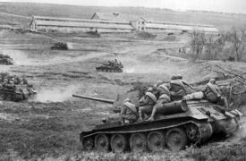1944年苏德战争中苏联装甲部队执行反攻任务