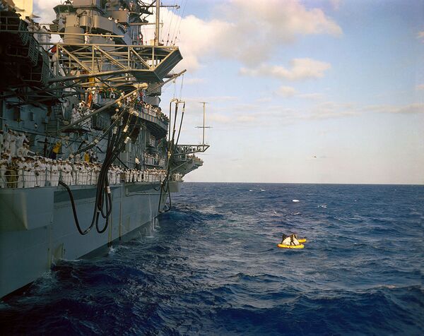 1024px-USS Intrepid (CV-11) - Mar 65 a.jpg