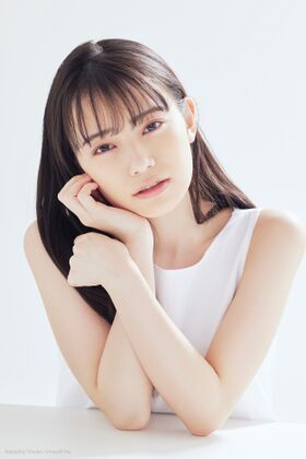 Akase Akari Official Portrait.jpg