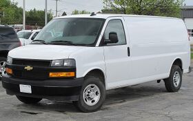 Chevrolet Express 2021 Wikipedia.jpg