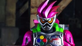 Ex-Aid 正面.jpg