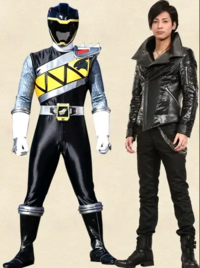 Kyoryuger character black.png