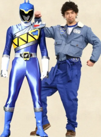 Kyoryuger character blue.png