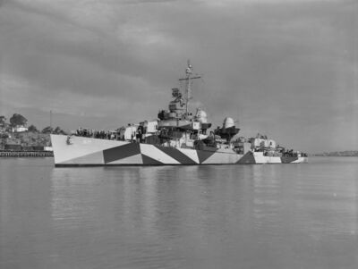 USS Claxton 1944 - 19-N-66231.jpg