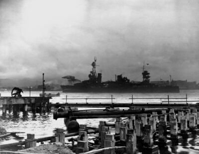 USS Northampton (CA-26) entering Pearl Harbor 8 Dec 1941.jpg
