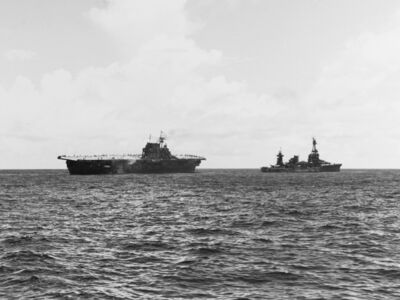 USS Northampton towing USS Hornet 26Oct1942.jpg